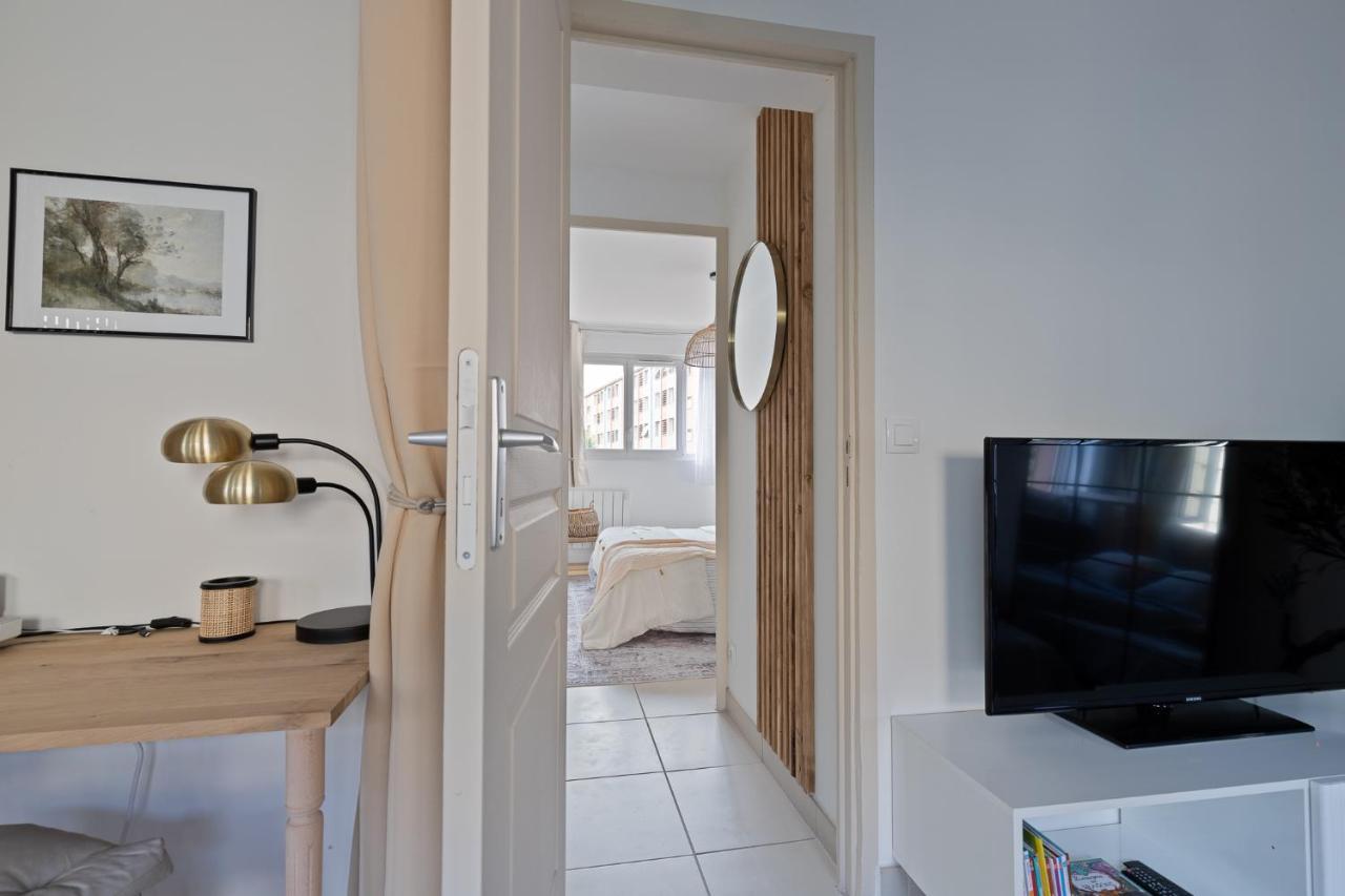 Appartement Spacieux 1 Chambre Parking Gratuit ヴァランス エクステリア 写真