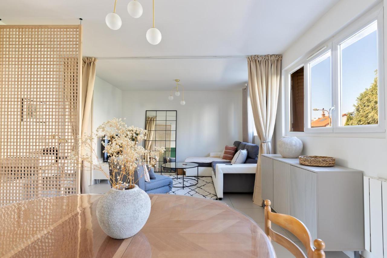 Appartement Spacieux 1 Chambre Parking Gratuit ヴァランス エクステリア 写真