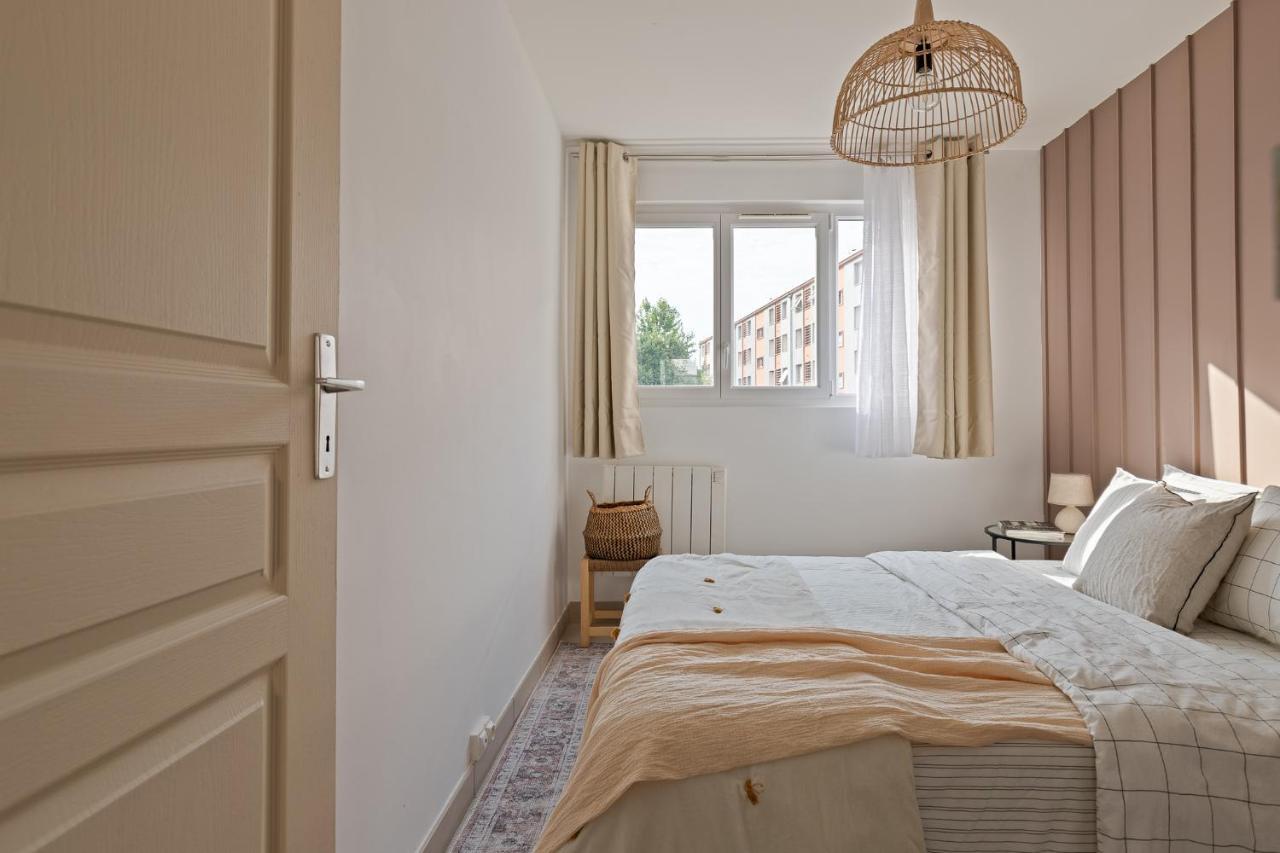 Appartement Spacieux 1 Chambre Parking Gratuit ヴァランス エクステリア 写真