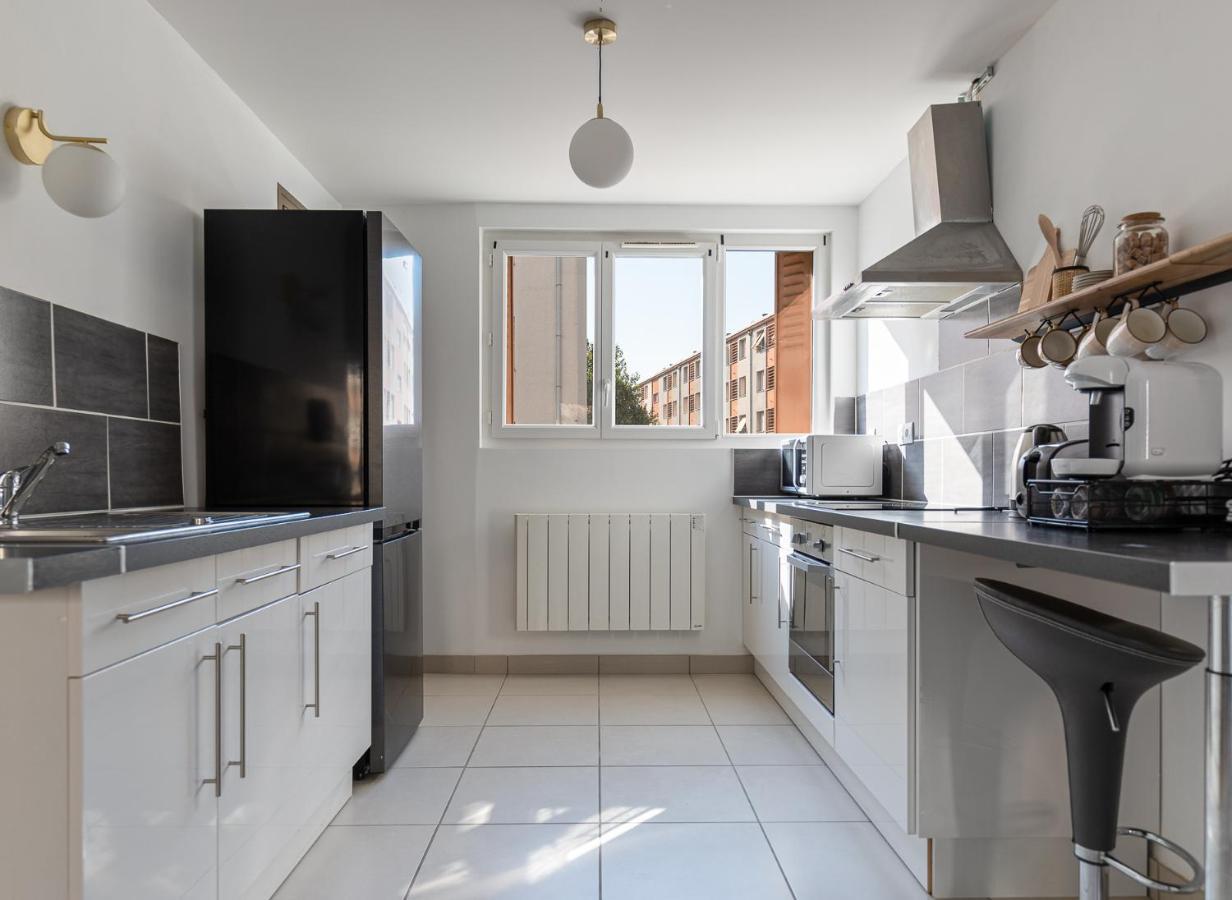 Appartement Spacieux 1 Chambre Parking Gratuit ヴァランス エクステリア 写真